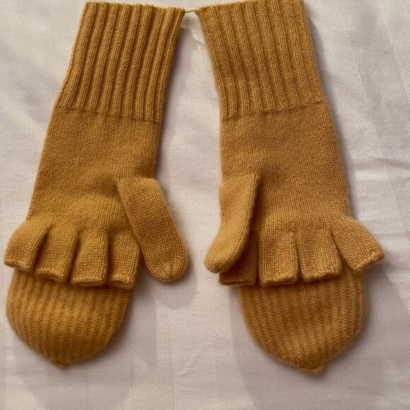 WHITE + WARREN 100% Cashmere Women Pop Top Gloves. Light Mustard One Size. NEW - Picture 1 of 15